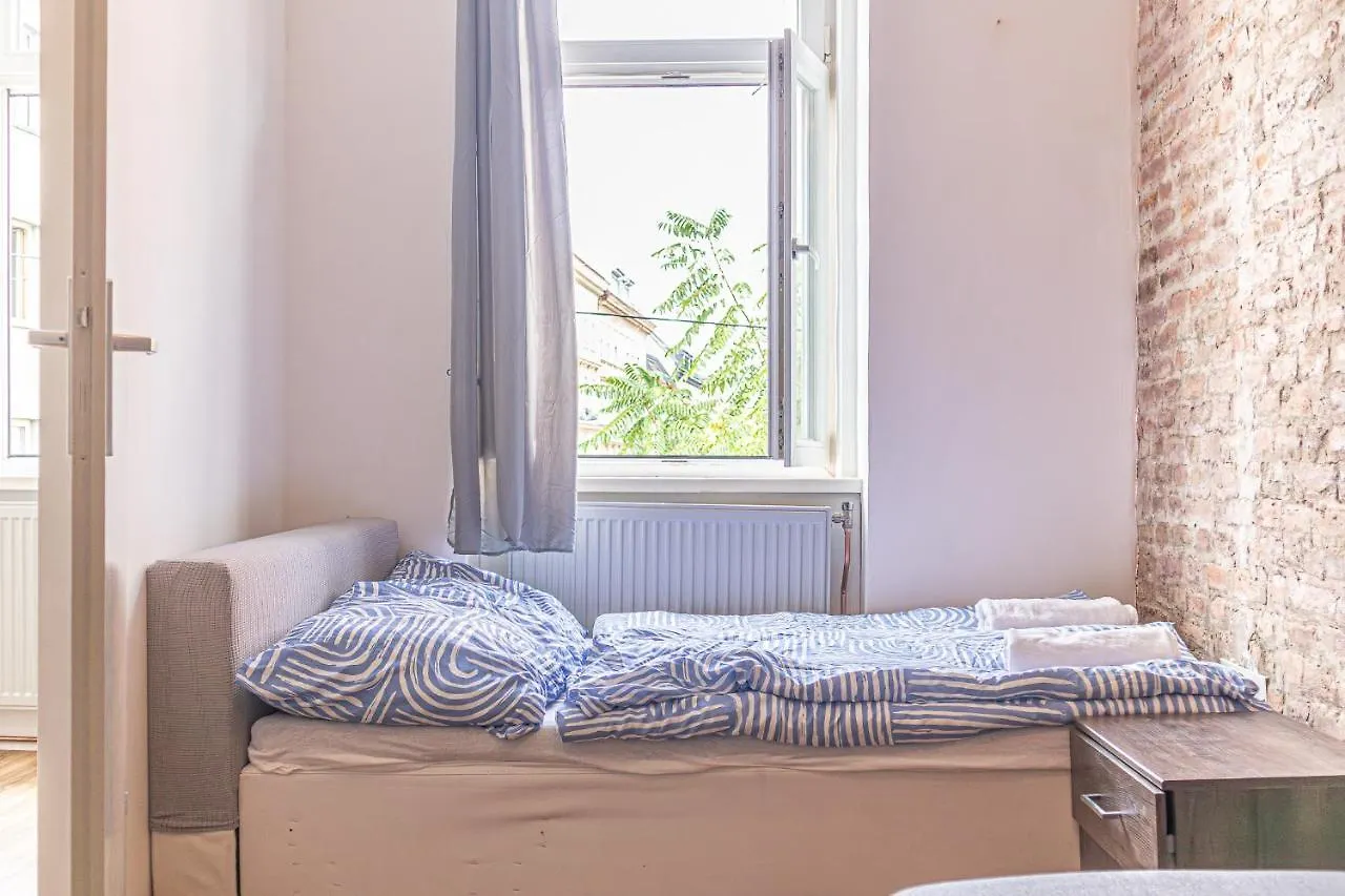 Stunning 2Br Apt Comfortable Design/Great Location Vienna Austria