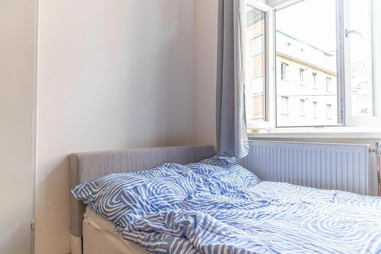 Stunning 2Br Apt Comfortable Design/Great Location Vienna Apartment