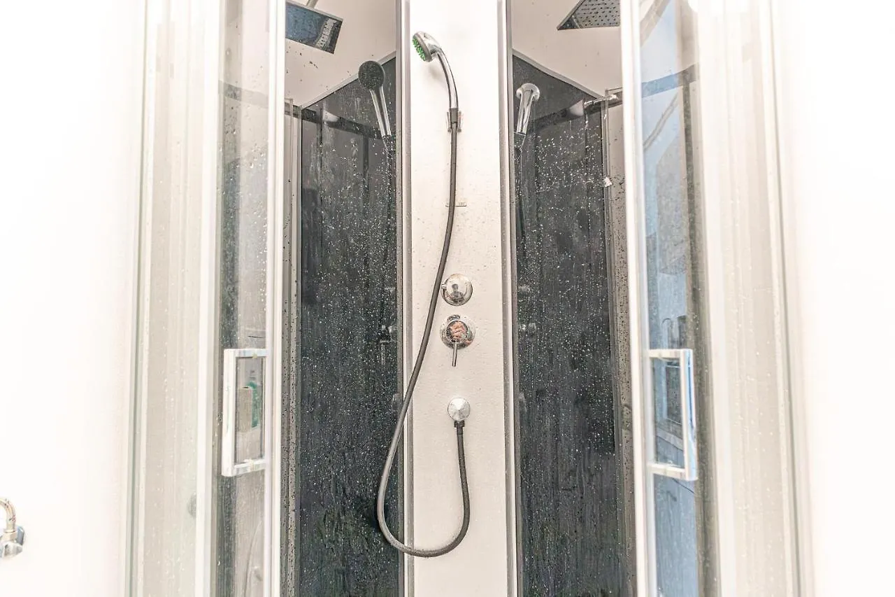 Stunning 2Br Apt Comfortable Design/Great Location Vienna Apartment